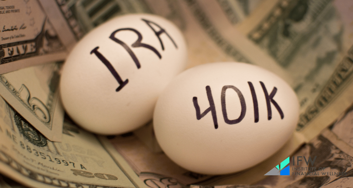 A person looking at a traditional IRA and 401(k)