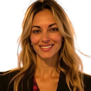 Nicole Andrews Headshot